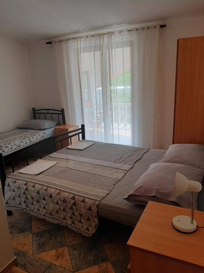 Apartments Marta Starigrad Paklenica Esterno foto