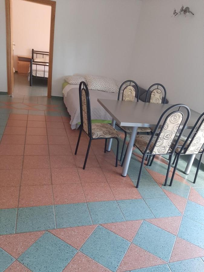 Apartments Marta Starigrad Paklenica Esterno foto