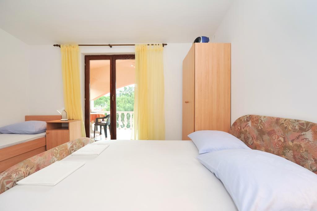 Apartments Marta Starigrad Paklenica Camera foto