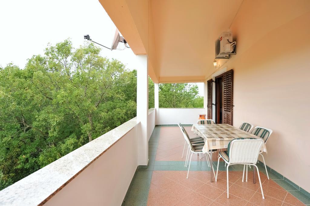 Apartments Marta Starigrad Paklenica Camera foto